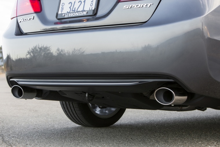 2013 Honda Accord Sedan Sport Exhaust Tips Picture