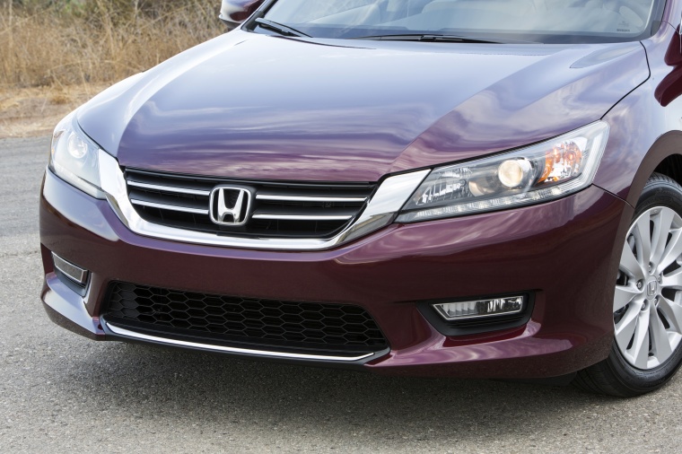 2013 Honda Accord Sedan EX-L V6 Front Fascia Picture