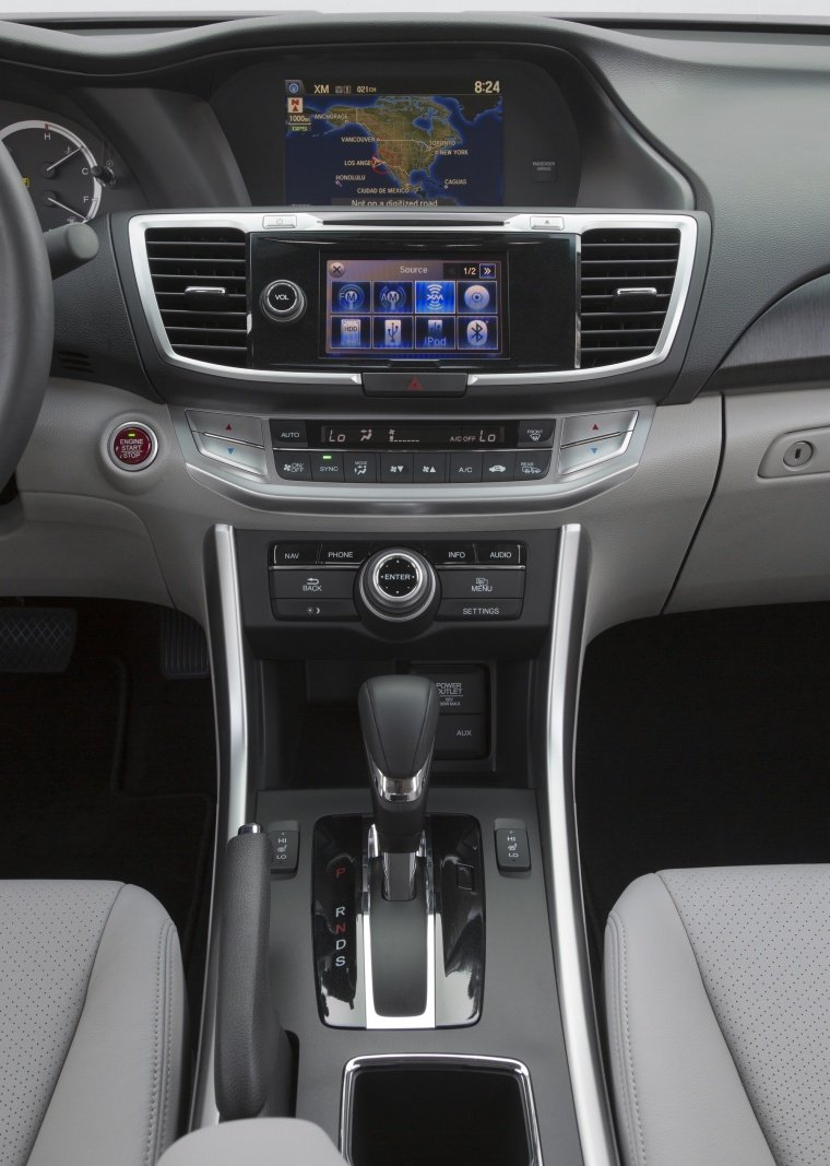 2013 Honda Accord Sedan EX-L V6 Center Stack Picture