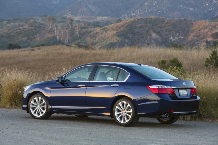 2013 Honda Accord Sedan Touring Picture