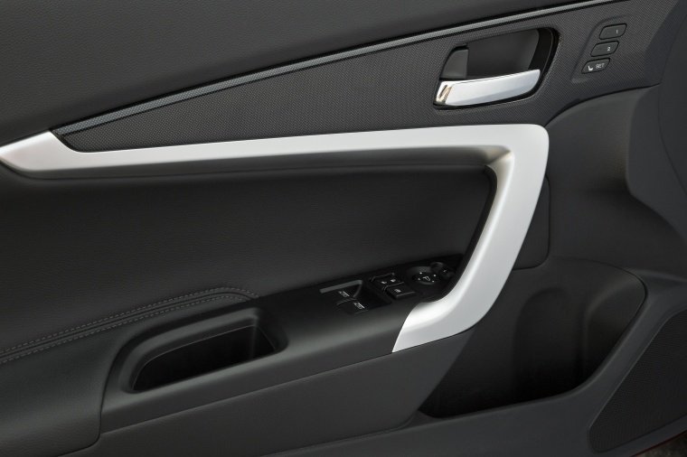 2013 Honda Accord Coupe EX-L V6 Door Panel Picture