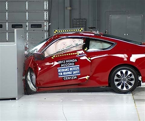 2014 Honda Accord Coupe IIHS Frontal Impact Crash Test Picture