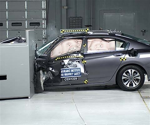2014 Honda Accord Sedan IIHS Frontal Impact Crash Test Picture
