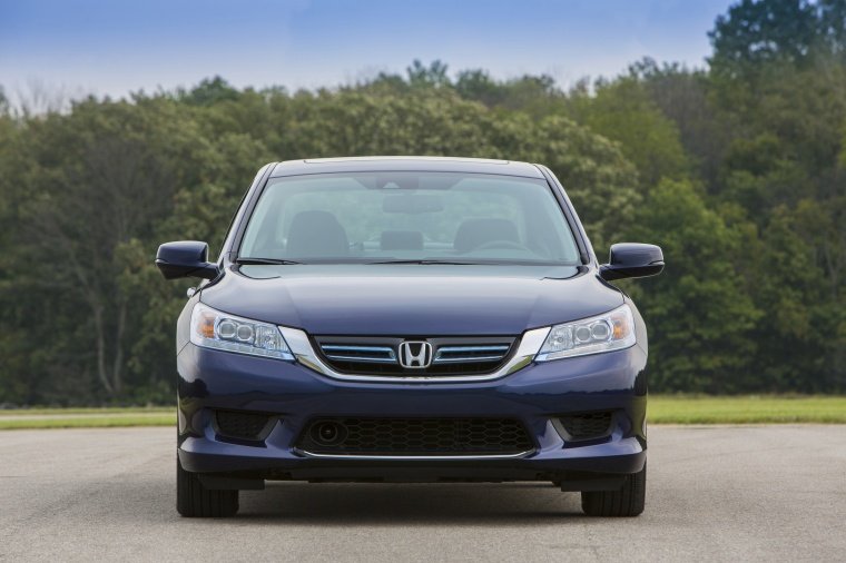 2015 Honda Accord Hybrid Sedan Touring Picture