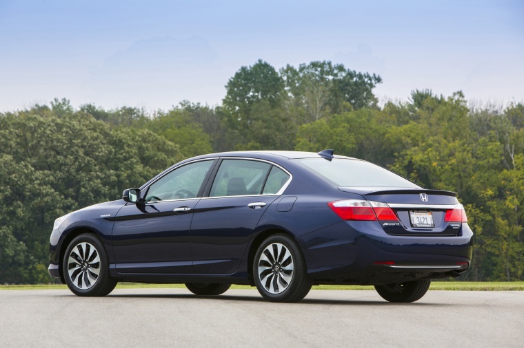 2015 Honda Accord Hybrid Sedan Touring Picture