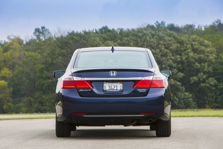 2015 Honda Accord Hybrid Sedan Touring Picture