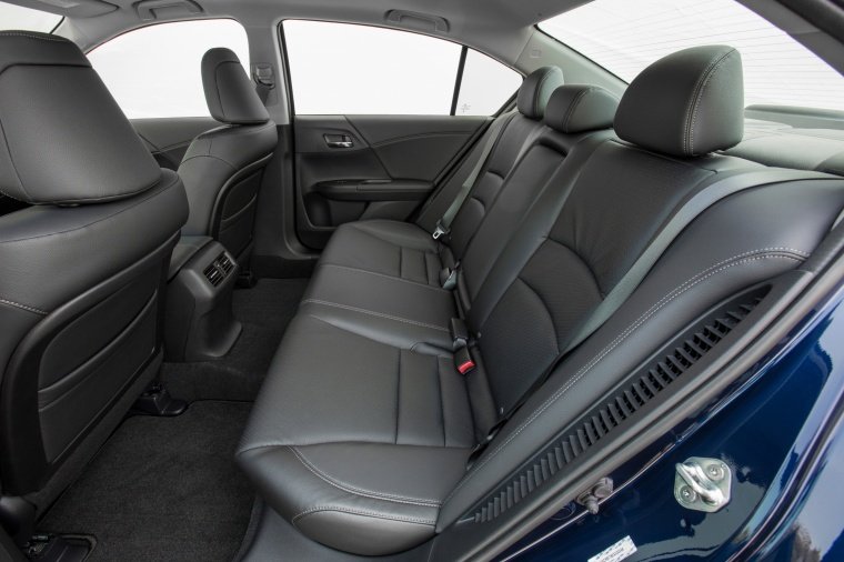 2015 Honda Accord Hybrid Sedan Touring Rear Seats Picture