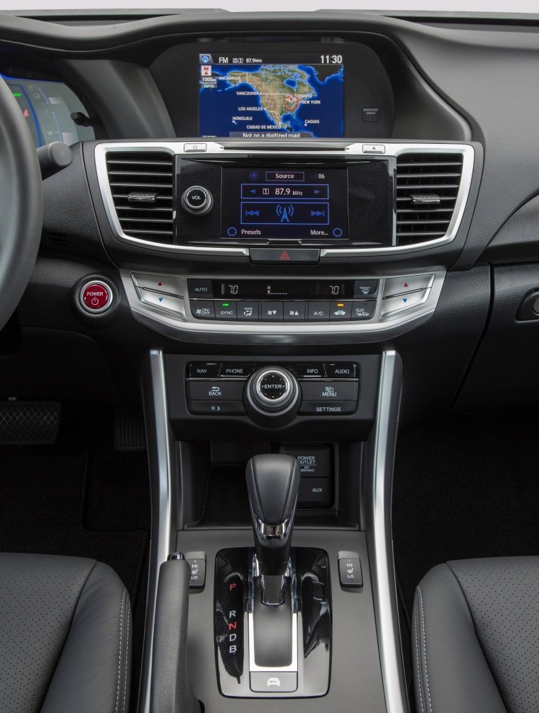 2015 Honda Accord Hybrid Sedan Touring Center Stack Picture