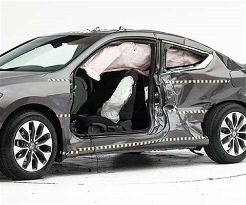 2015 Honda Accord Coupe IIHS Side Impact Crash Test Picture