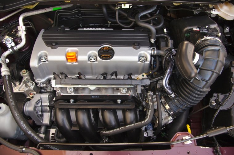 2013 Honda CR-V 2.4-liter 4-cylinder Engine Picture