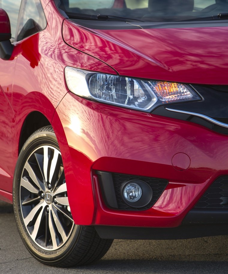 2017 Honda Fit Headlight Picture