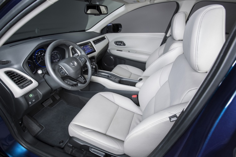 2017 Honda HR-V Front Seats Picture