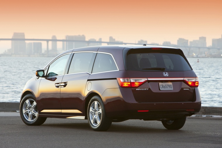 2011 Honda Odyssey Touring Picture