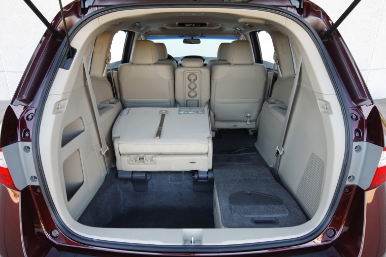 2011 Honda Odyssey Touring Trunk Picture