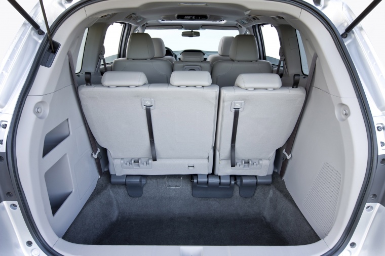 2011 Honda Odyssey Touring Trunk Picture