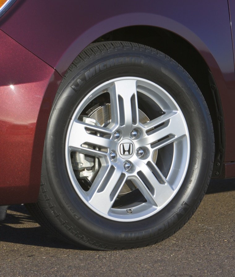2012 Honda Odyssey Touring Rim Picture