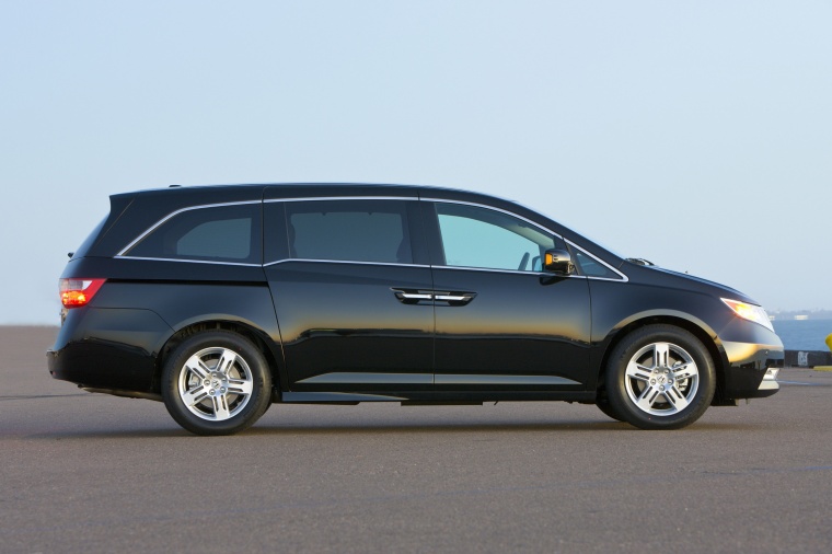 2012 Honda Odyssey Touring Picture