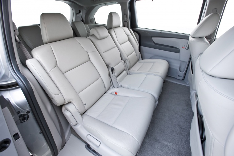 2012 Honda Odyssey Touring Rear Seats Picture