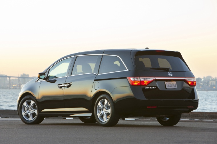 2012 Honda Odyssey Touring Picture