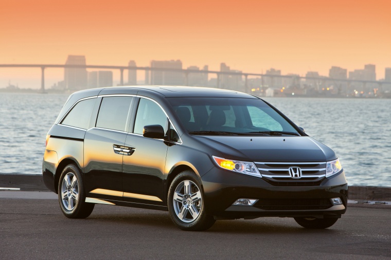 2012 Honda Odyssey Touring Picture