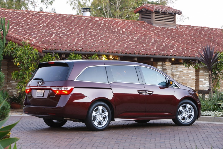 2013 Honda Odyssey Touring Picture