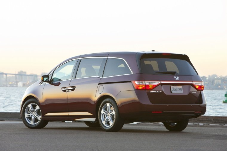 2013 Honda Odyssey Touring Picture