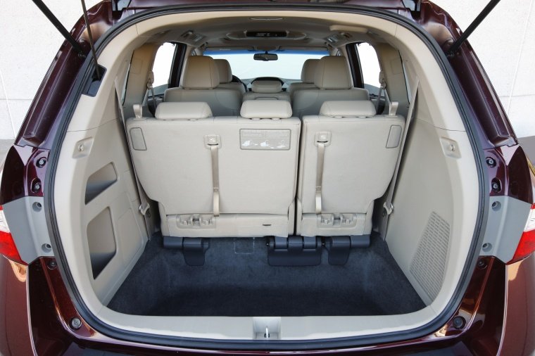 2013 Honda Odyssey Touring Trunk Picture