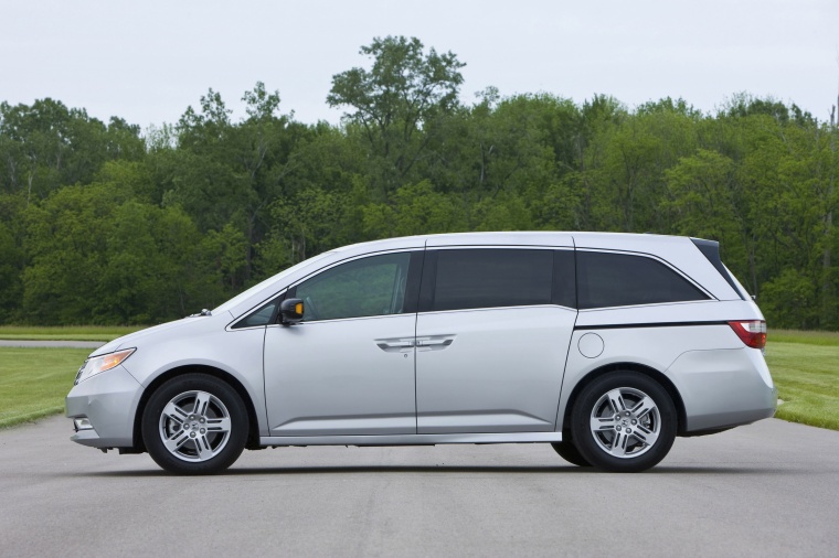 2013 Honda Odyssey Touring Picture