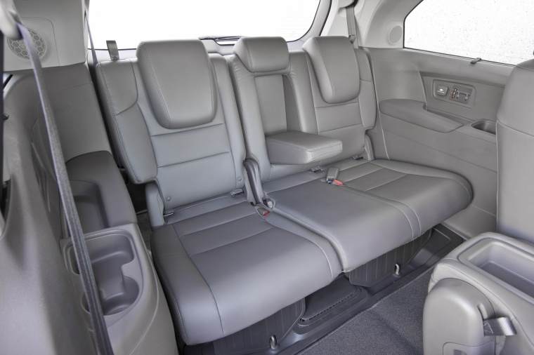 2014 Honda Odyssey Touring Third Row Seats Picture