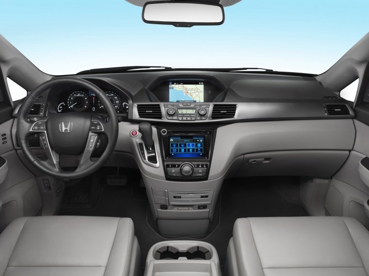 2014 Honda Odyssey Touring Elite Cockpit Picture