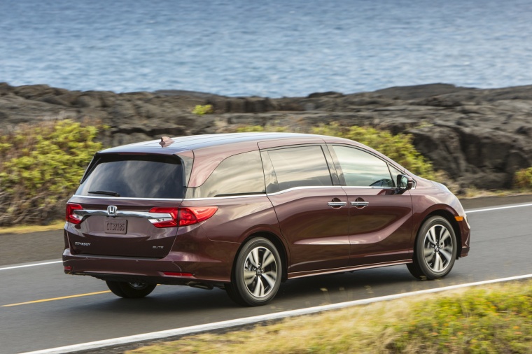 2018 Honda Odyssey Elite Picture