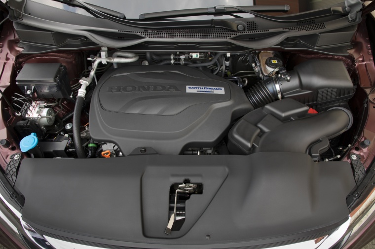 2018 Honda Odyssey Elite 3.5-liter V6 Engine Picture