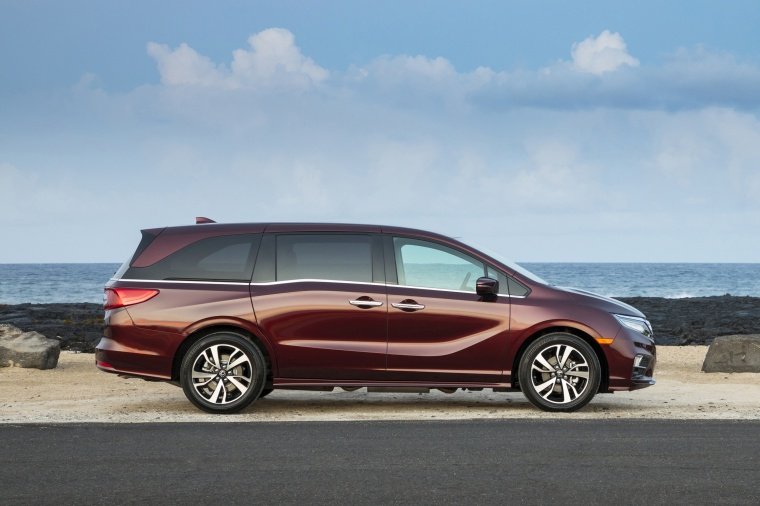 2018 Honda Odyssey Elite Picture