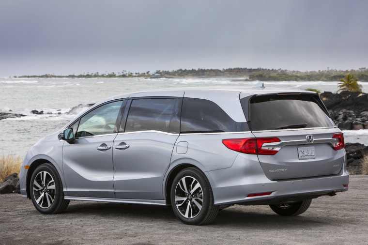 2018 Honda Odyssey Elite Picture