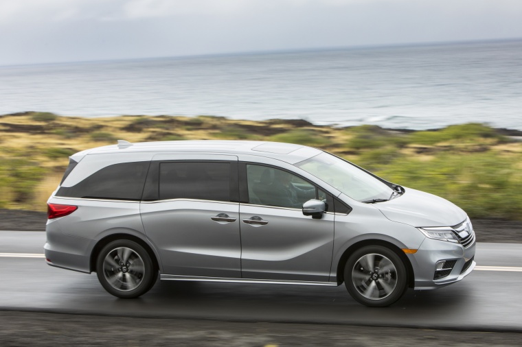 2018 Honda Odyssey Elite Picture