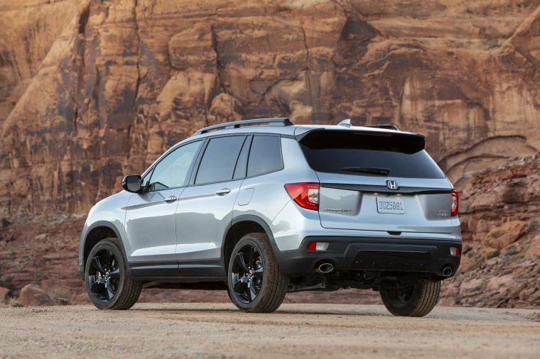 2019 Honda Passport Elite AWD Picture