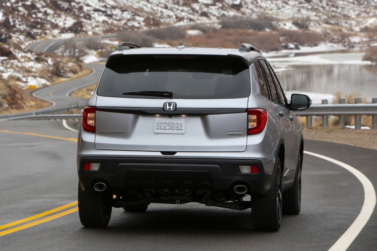 2019 Honda Passport Elite AWD Picture