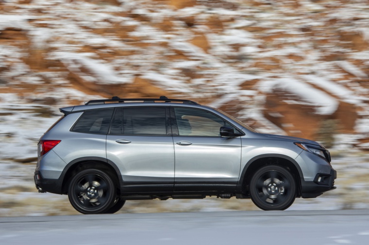 2019 Honda Passport Elite AWD Picture