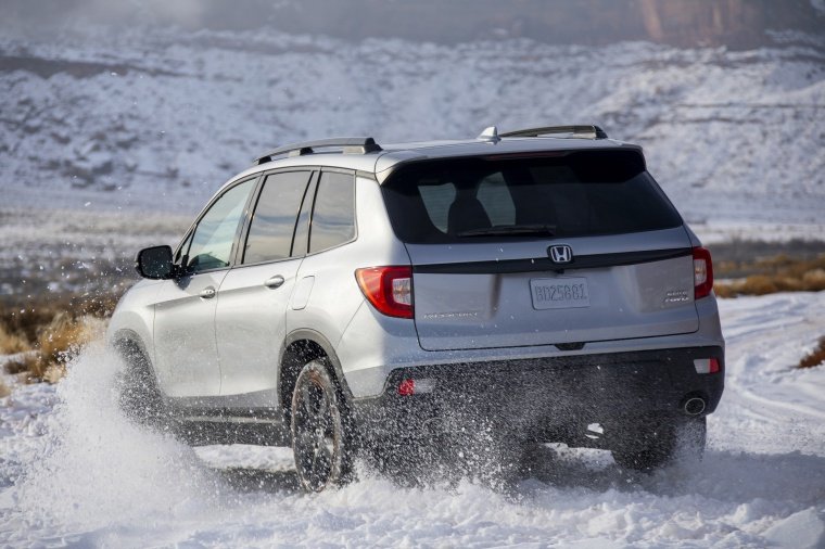 2019 Honda Passport Elite AWD Picture