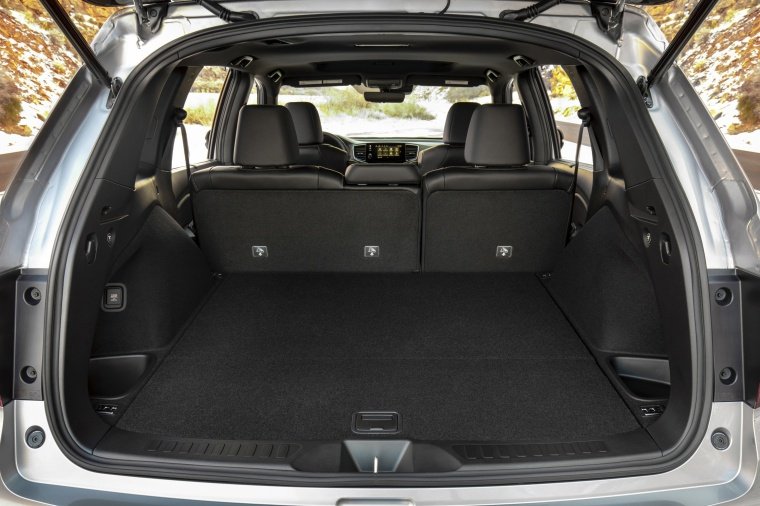 2020 Honda Passport Elite AWD Trunk Picture