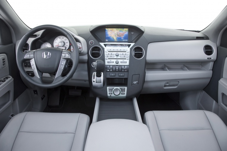 2010 Honda Pilot Cockpit Gray Picture