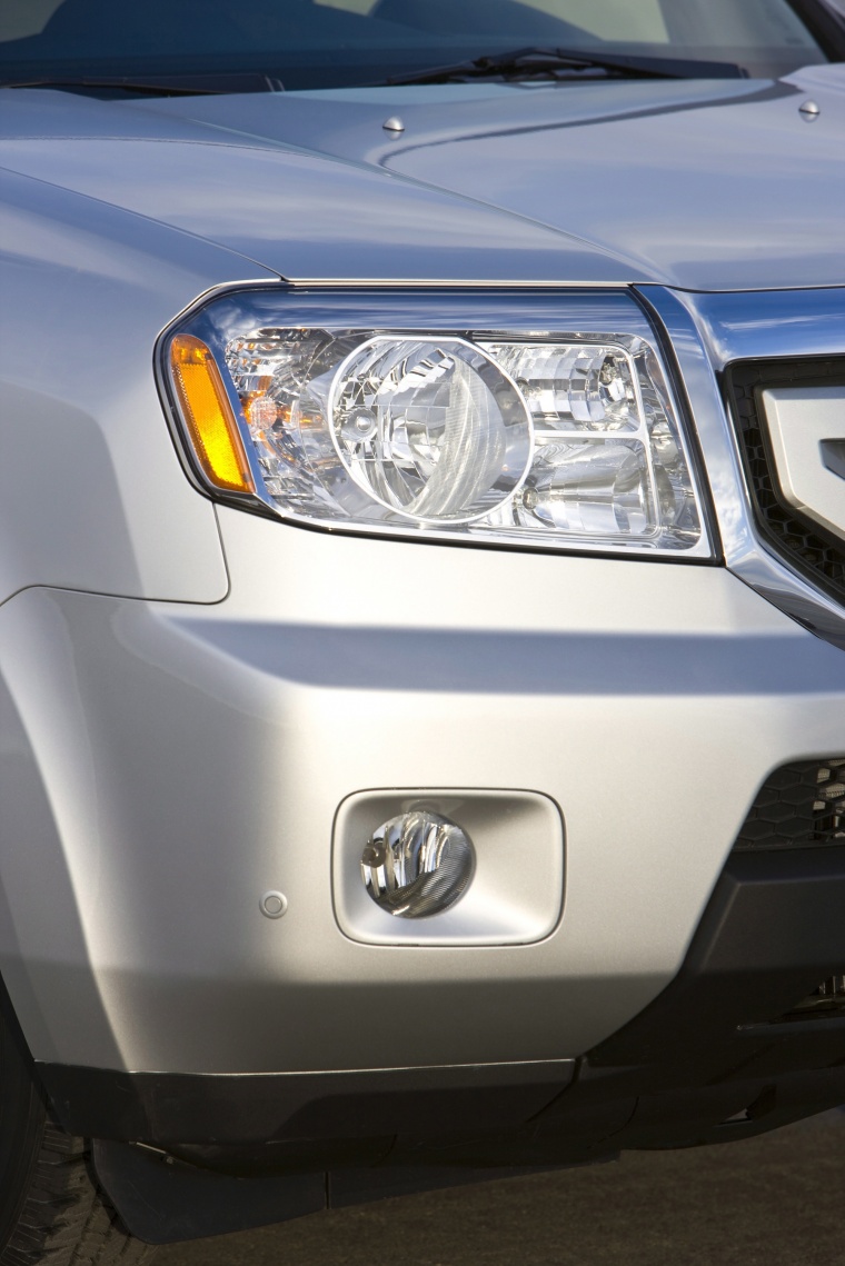 2011 Honda Pilot Headlight Picture