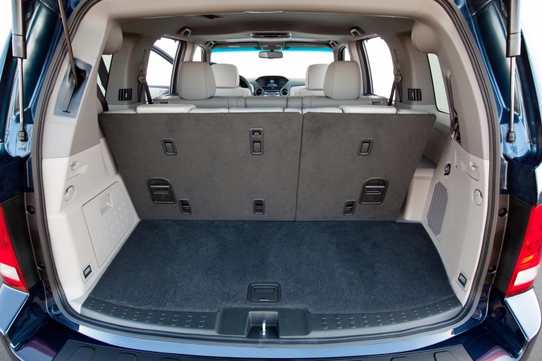 2014 Honda Pilot Touring Trunk Picture