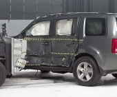 2014 Honda Pilot IIHS Side Impact Crash Test Picture