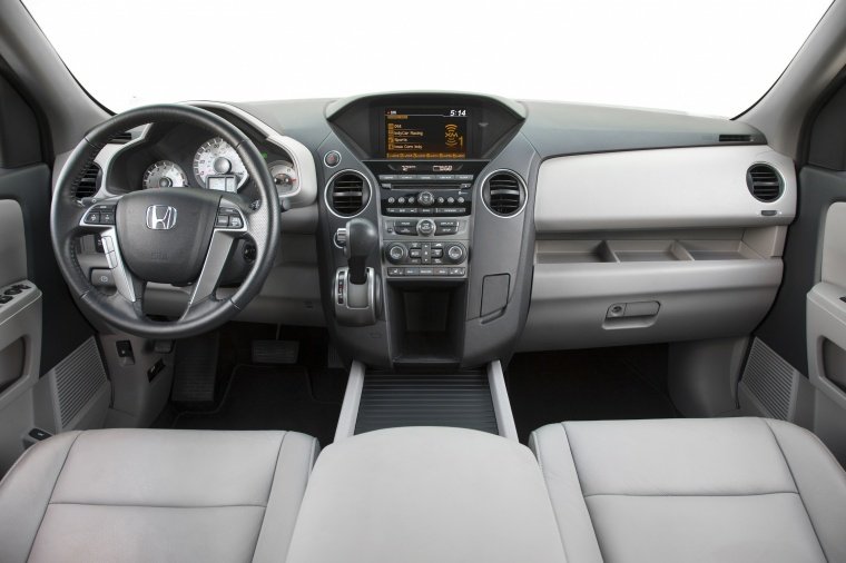 2015 Honda Pilot EX-L Cockpit Picture