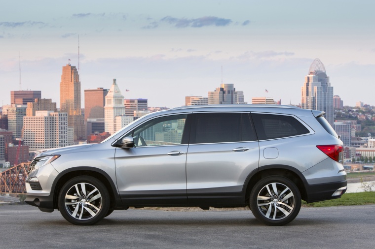 2016 Honda Pilot AWD Picture