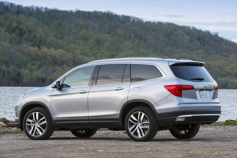 2016 Honda Pilot AWD Picture