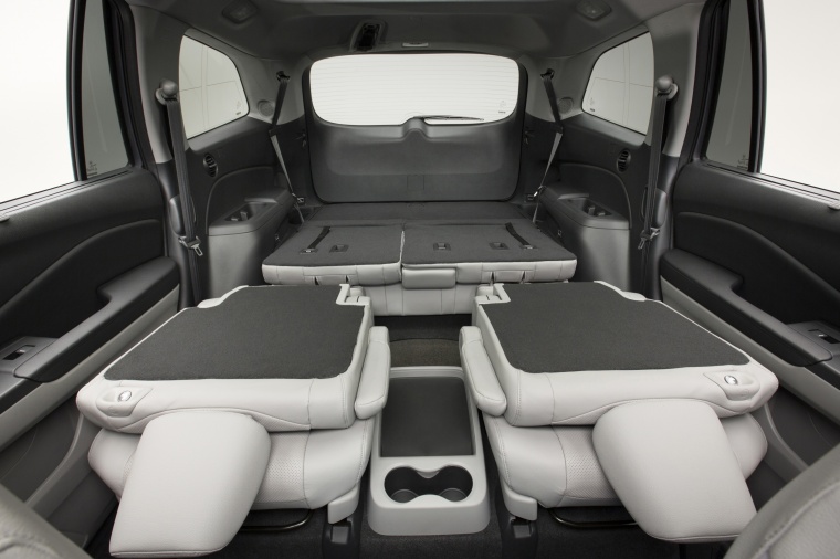 2017 Honda Pilot Rear Seats Folded Picture