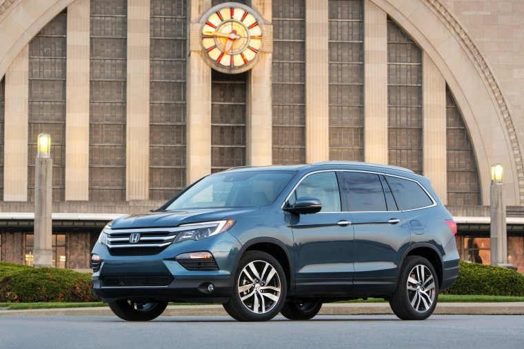 2017 Honda Pilot AWD Picture