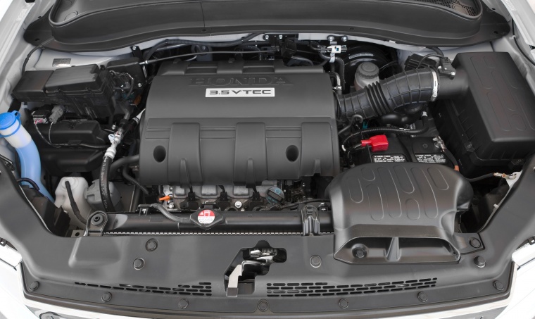 2011 Honda Ridgeline 3.5-liter V6 Engine Picture